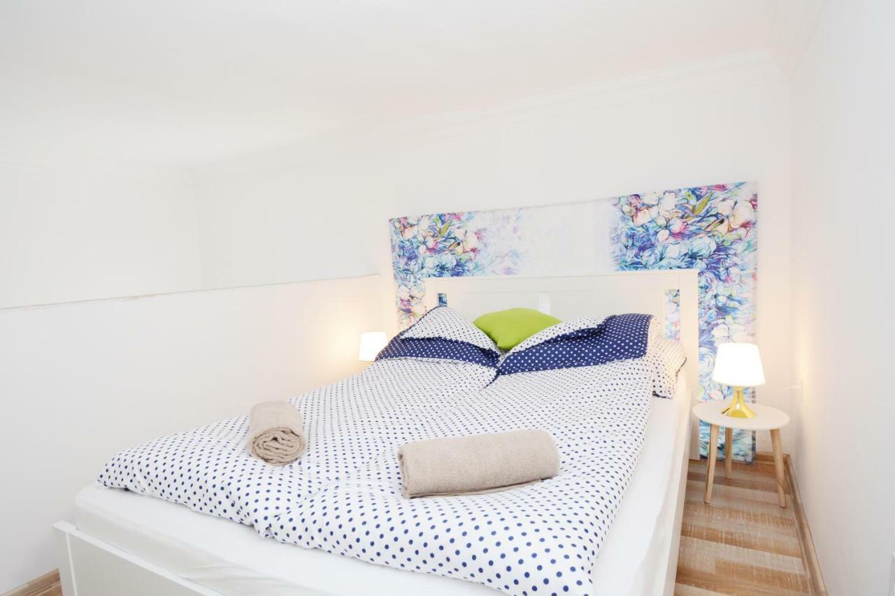 Lillybeth City Center Apartments Budapest Esterno foto