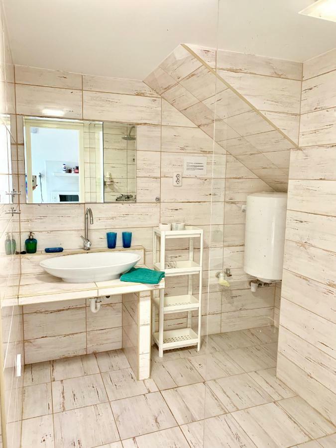 Lillybeth City Center Apartments Budapest Esterno foto